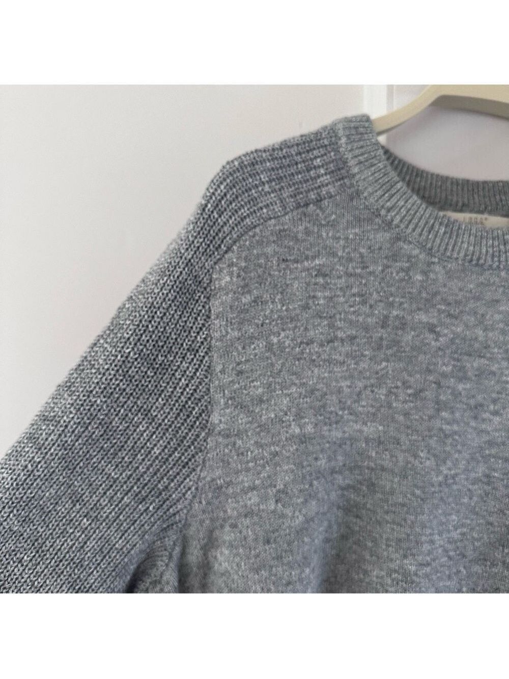 Men's Gray Cotton Crewneck Grey Sweater w/Ribbed Detail on arms